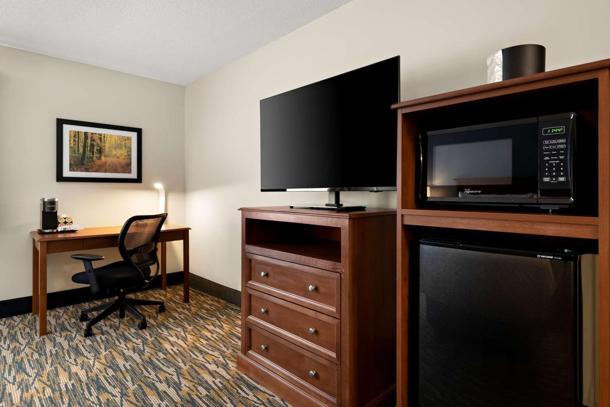 Best Western Inn Rice Lake Exterior photo